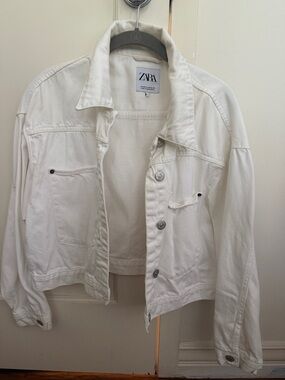 Zara White Denim Jacket - Cropped Button-Front